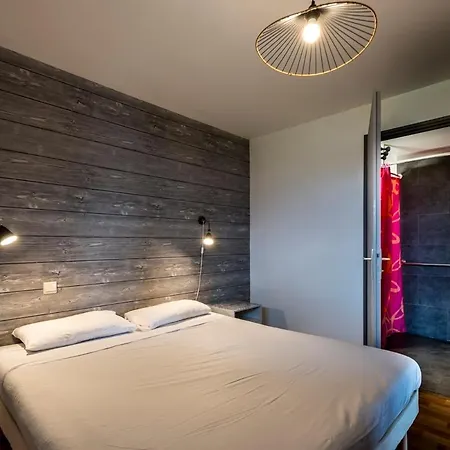 Le Charmagit Hotel La Roche-sur-Foron Exterior photo