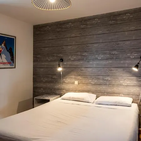 Le Charmagit Hotel La Roche-sur-Foron Exterior photo